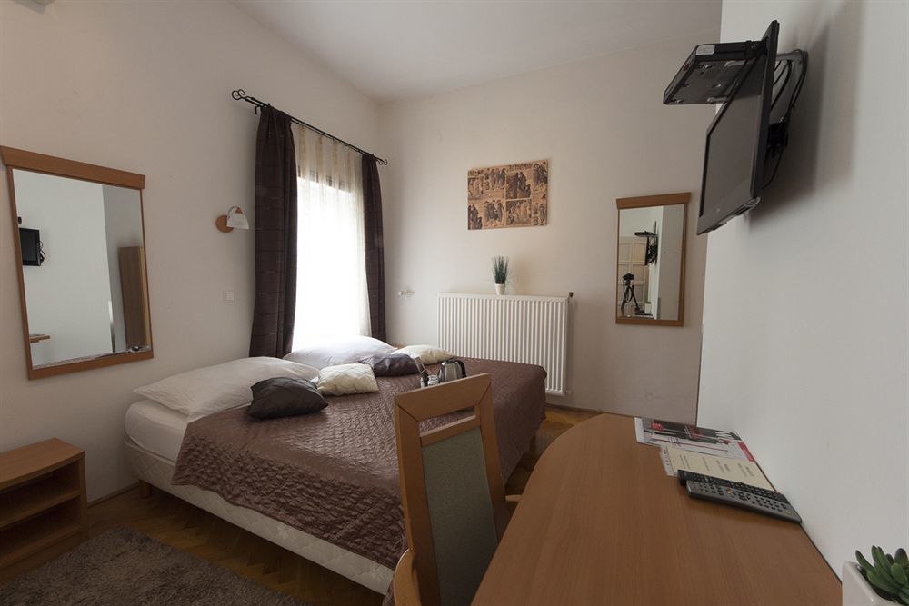 Butterfly Danube Bed and breakfast